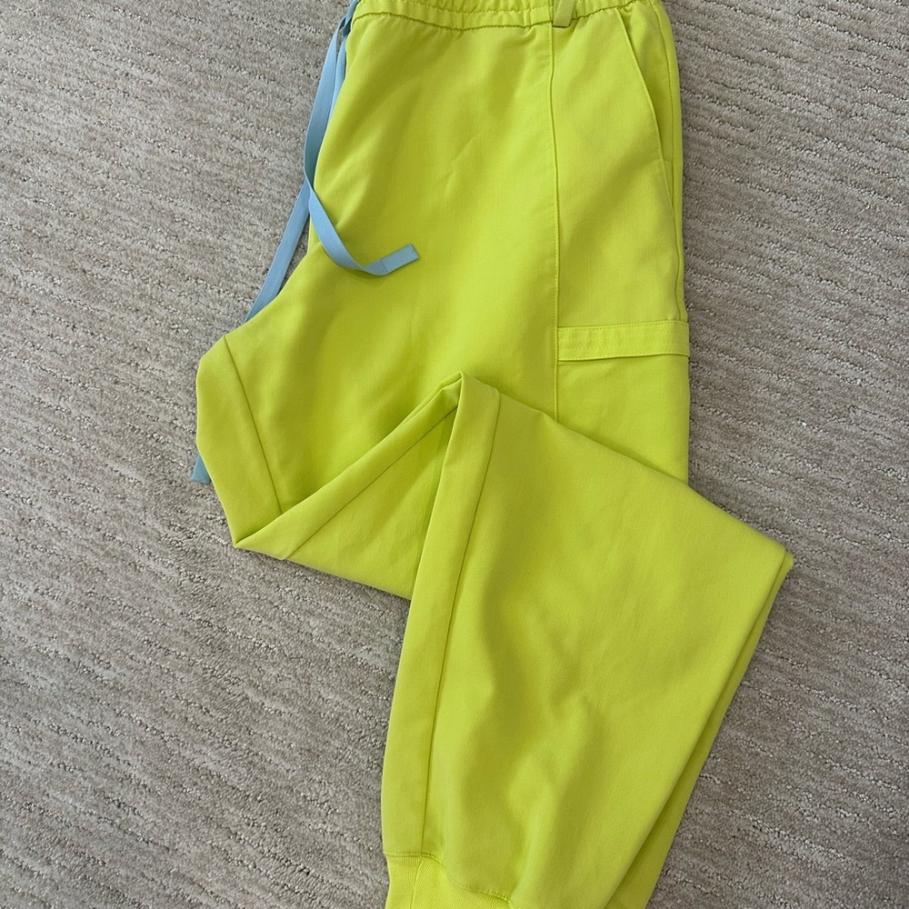 Citrine Lesage Jogger Scrub Pants